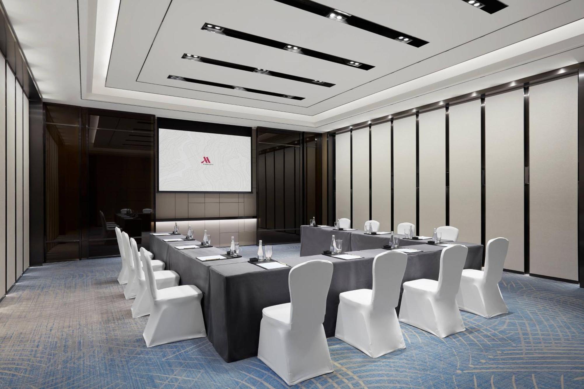 Shanghai Marriott Hotel Pudong South Nanhui Exterior photo